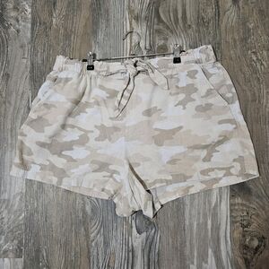 Lucky Brand pull on paper bag style camo shorts size xl linen blend